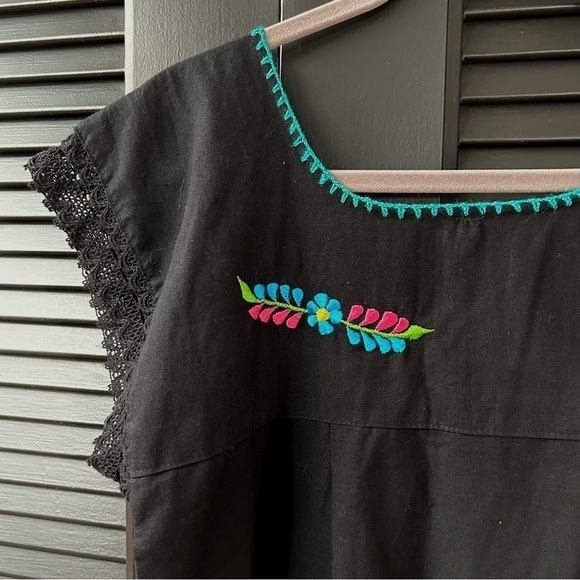 LBD Mexican Style! Black Mini Dress With Colorful Embroidery, Size Medium - Picture 10 of 14